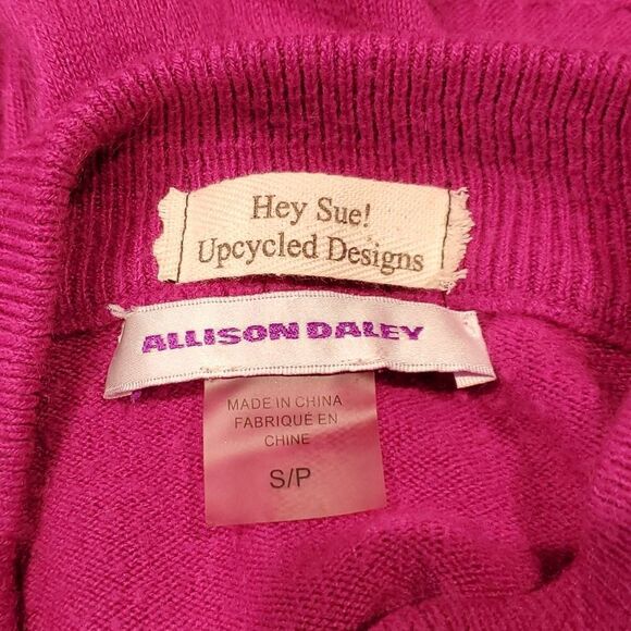 Hey Sue! Upcycled Fuchsia Tie Waist Cropped Sweater Brooch One Of Kind Sz S - Picture 7 of 7